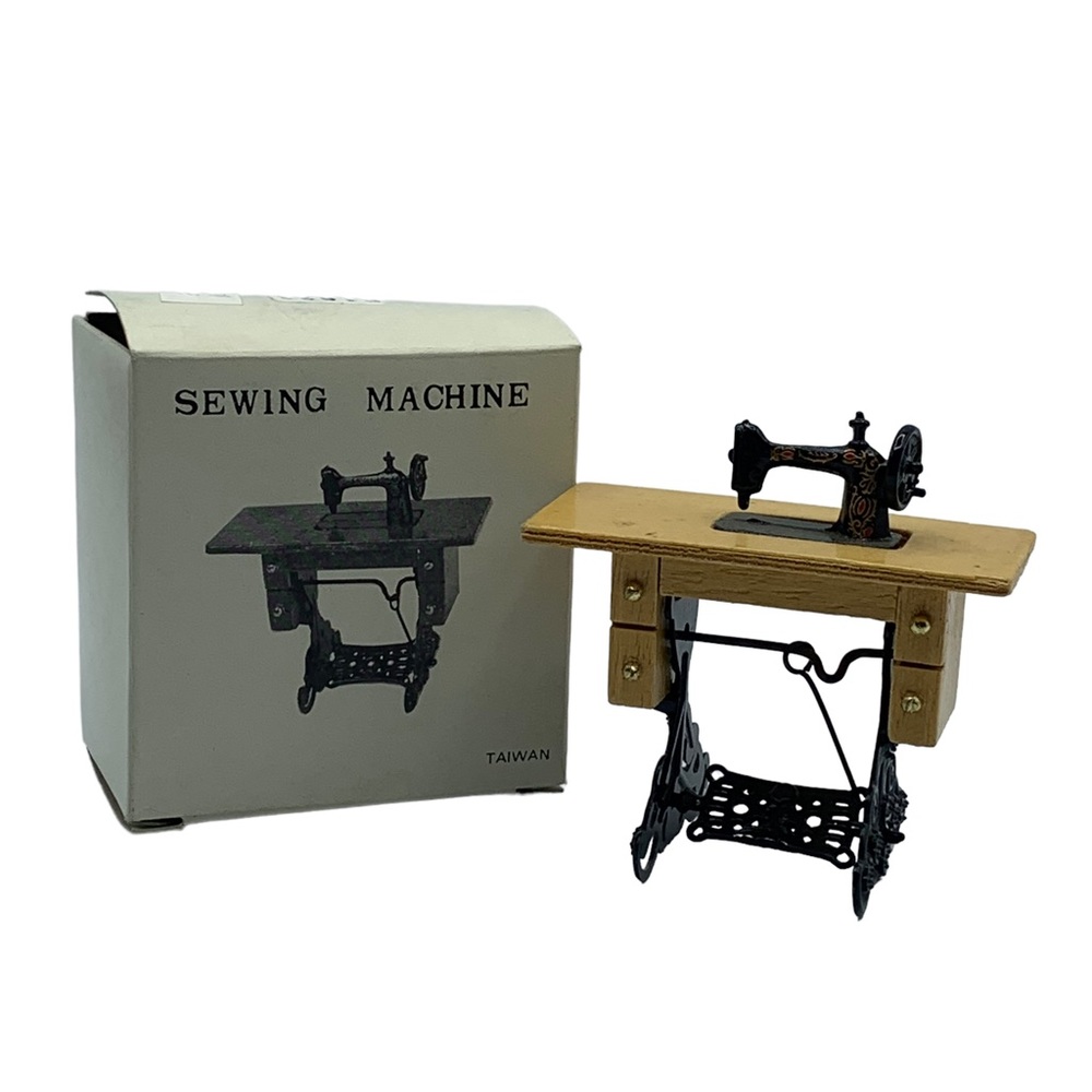 Mini Sewing Machine Table 3 x 3 Inches New Dollhouse Furniture